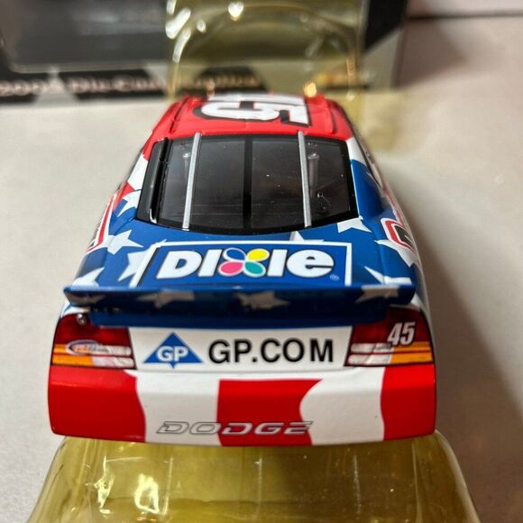 Kyle Petty #45 Georgia Pacific Brawny Die Cast 1:24 Scale Car NASCAR 2003 Dodge - Picture 9 of 12